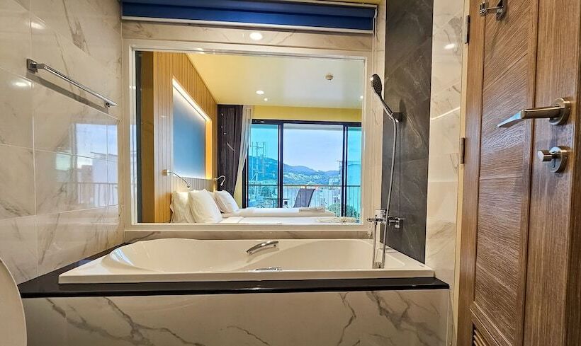 호텔 Dome Kata Resort