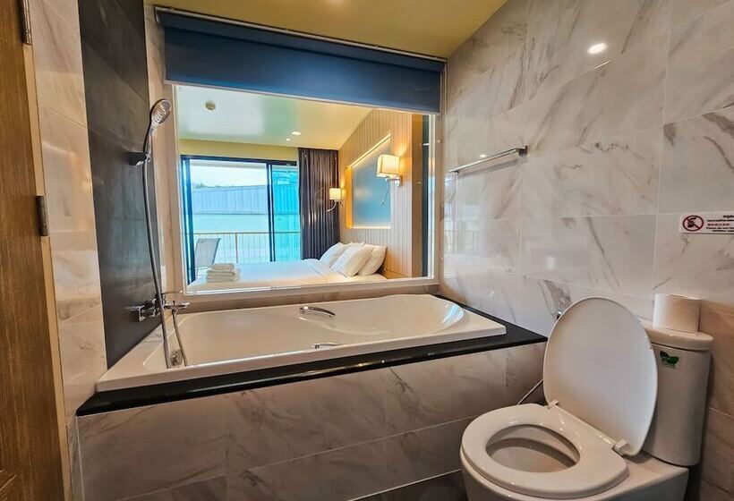 호텔 Dome Kata Resort