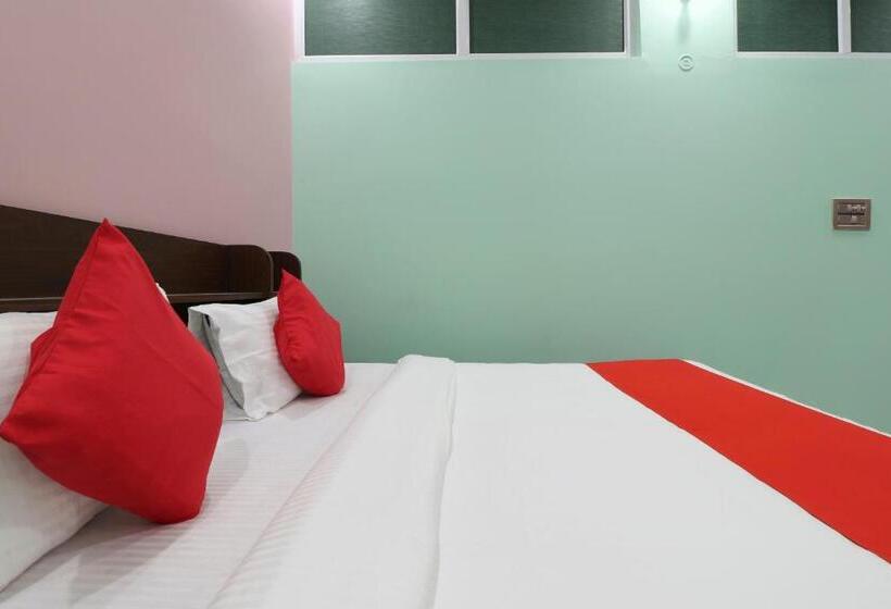 ホテル Flagship Fanatic Inn And Banquet Near Chaudhary Charan Singh International Airport