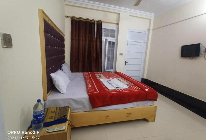 Szálloda Fr Darya E Swat