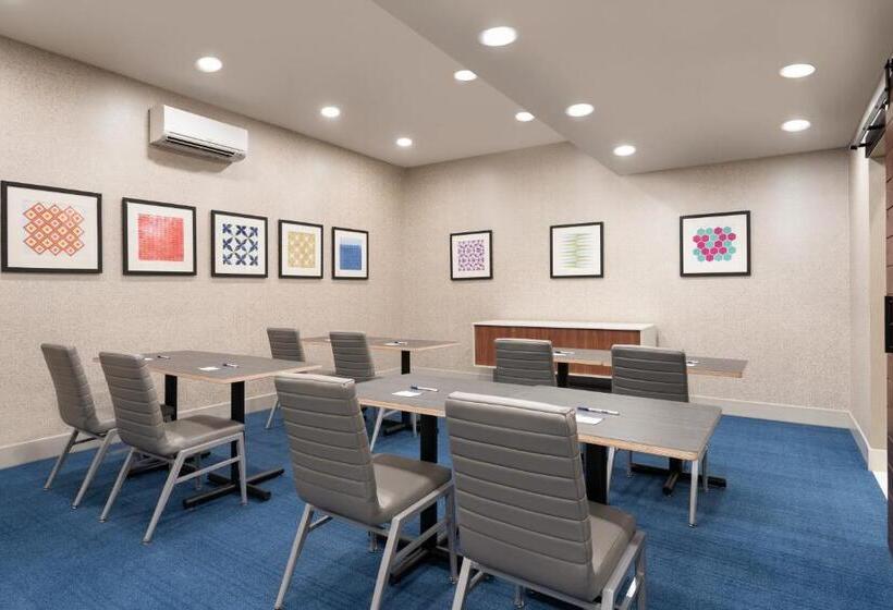 호텔 Holiday Inn Express   Jamaica   Jfk Airtrain   Nyc, An Ihg