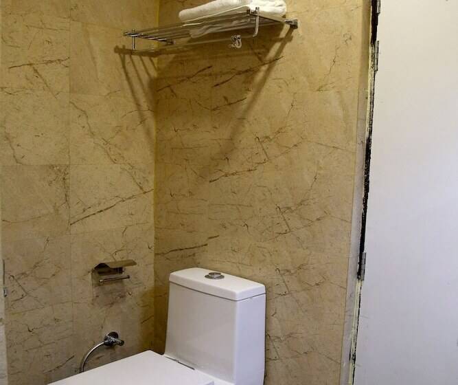 Отель Khatana Palace