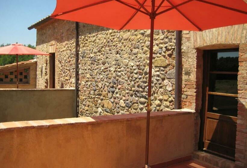 בית מלון כפרי La Casa   Agriturismo With Pool Between Siena And Grosseto