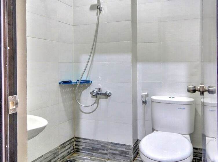 호텔 Oyo 3346 Rukos Colombus G5