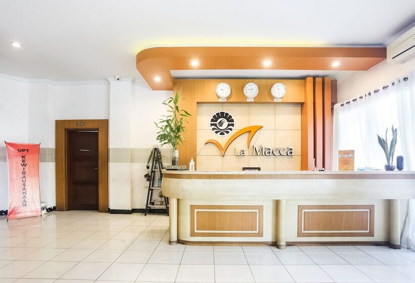 ホテル Oyo 3970 La Macca Makassar