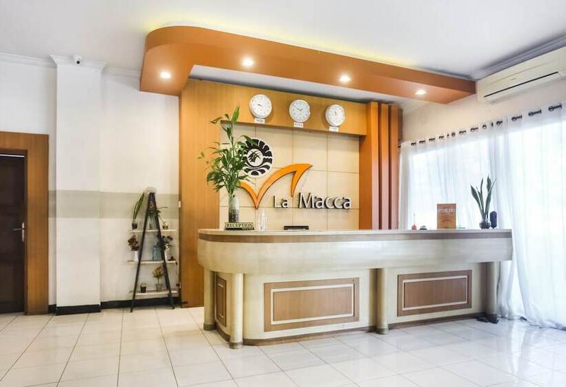 ホテル Oyo 3970 La Macca Makassar