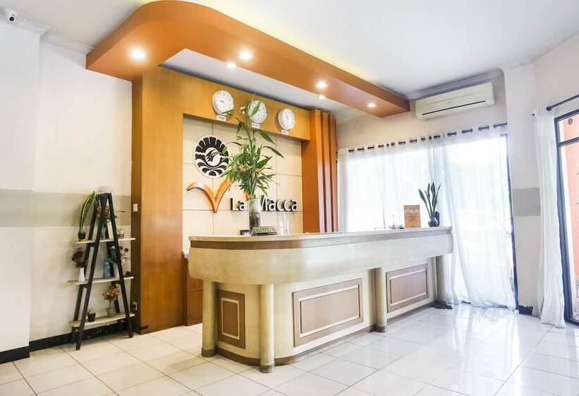 ホテル Oyo 3970 La Macca Makassar