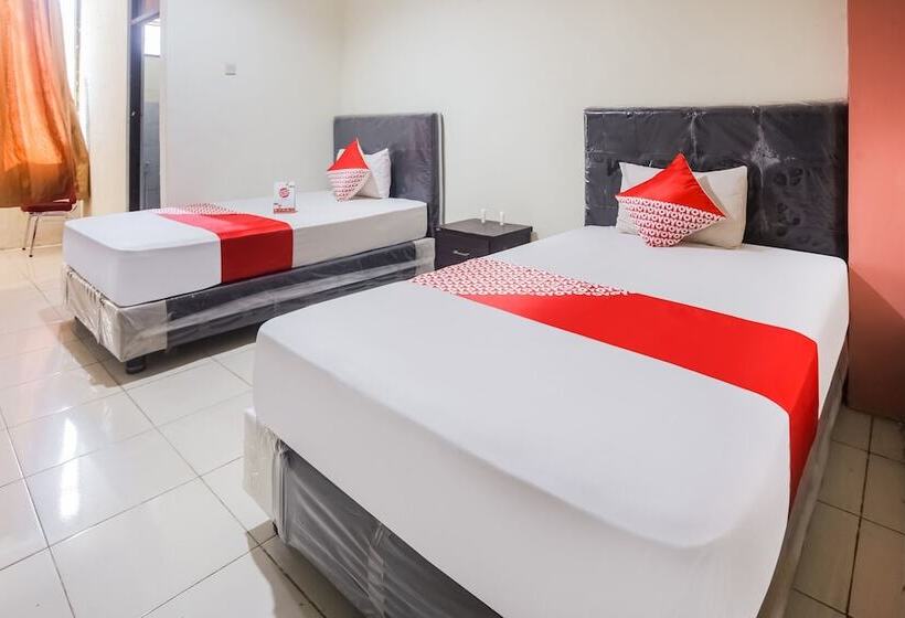 ホテル Oyo 3970 La Macca Makassar