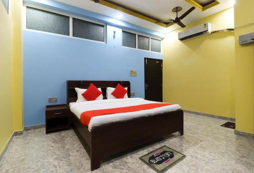 ホテル Flagship Fanatic Inn And Banquet Near Chaudhary Charan Singh International Airport