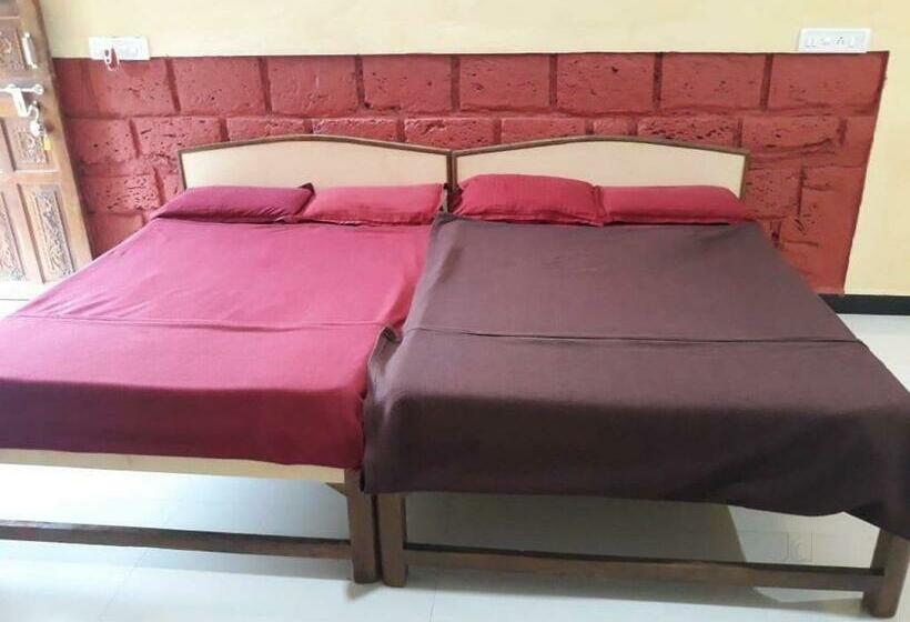 فندق Patil Cottage