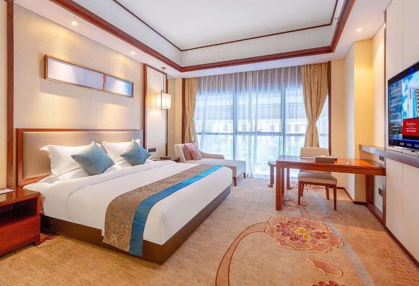 ホテル Ramada By Wyndham Kunming Yiliang