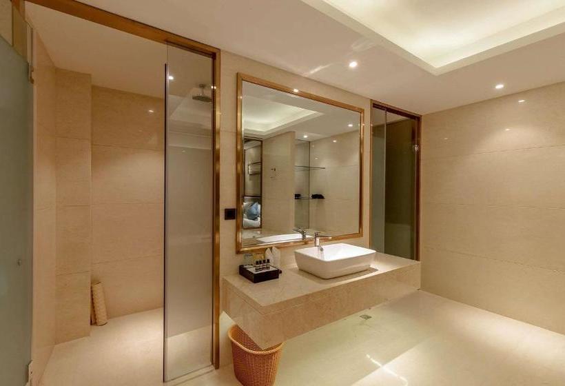 ホテル Ramada By Wyndham Kunming Yiliang