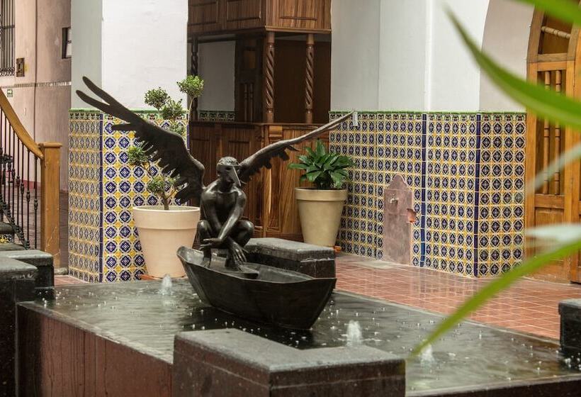 هتل Real De Castilla Colonial