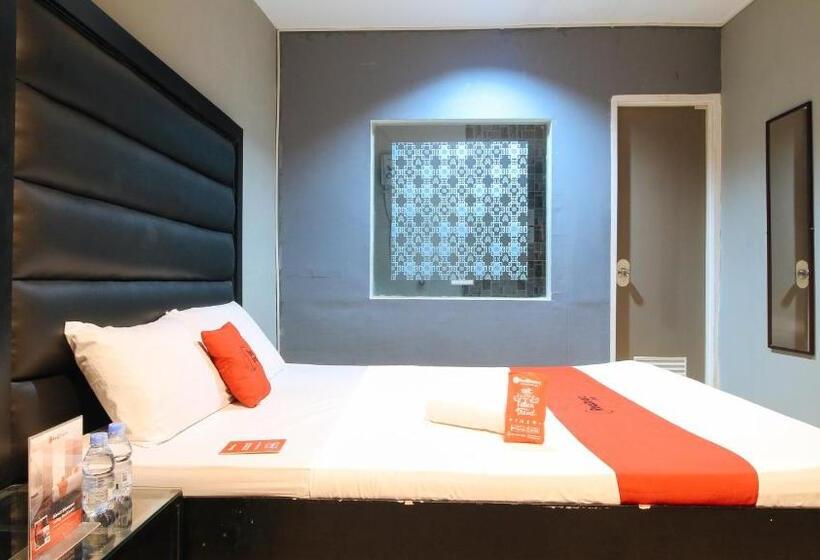 בית מלון כפרי Reddoorz @ P Florentino Street Sampaloc Manila