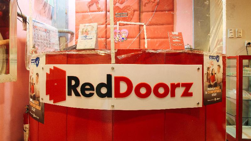 בית מלון כפרי Reddoorz @ P Florentino Street Sampaloc Manila