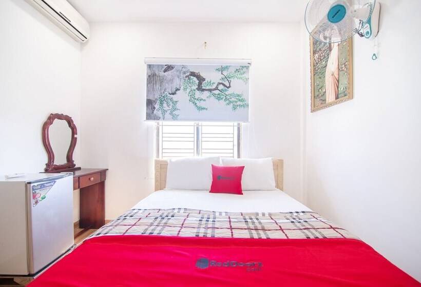 هتل Reddoorz @ Saigon Train Station