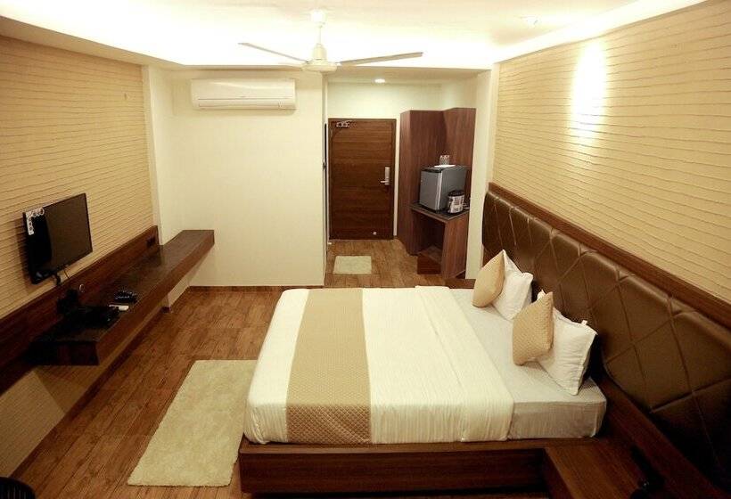 בית מלון כפרי Royal Square