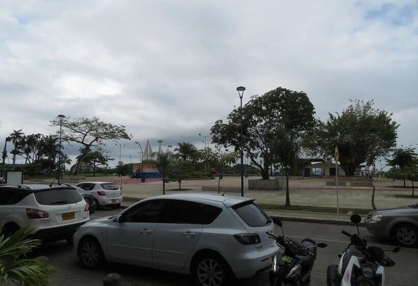 ホテル Titanic Pacífico