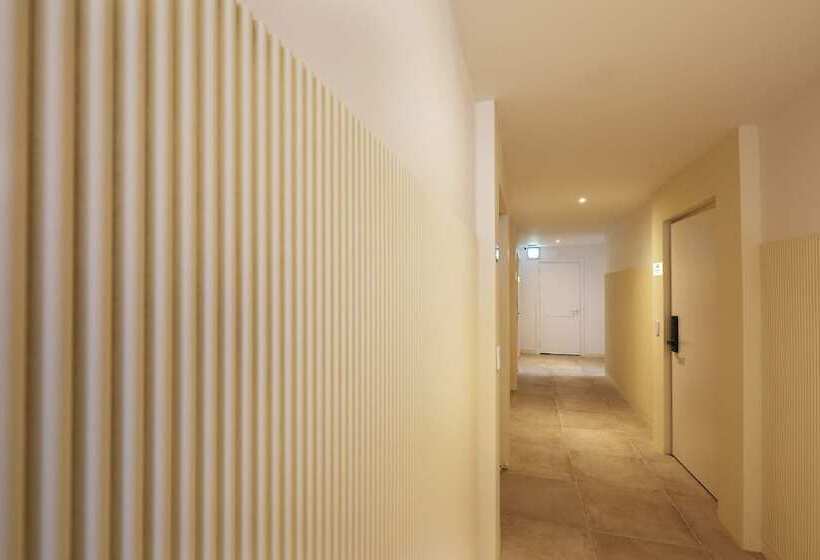 בית מלון כפרי Urban Brown