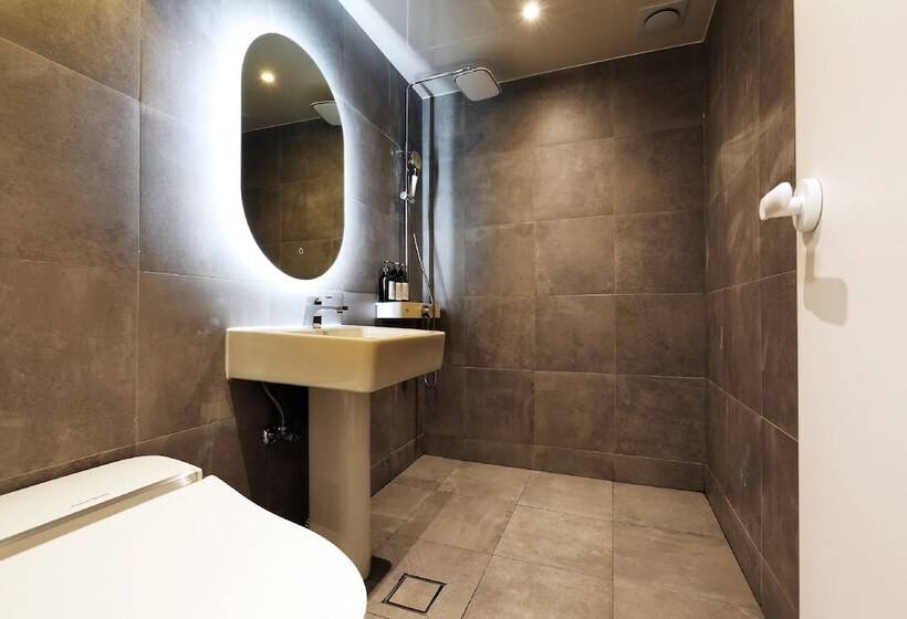 בית מלון כפרי Urban Brown