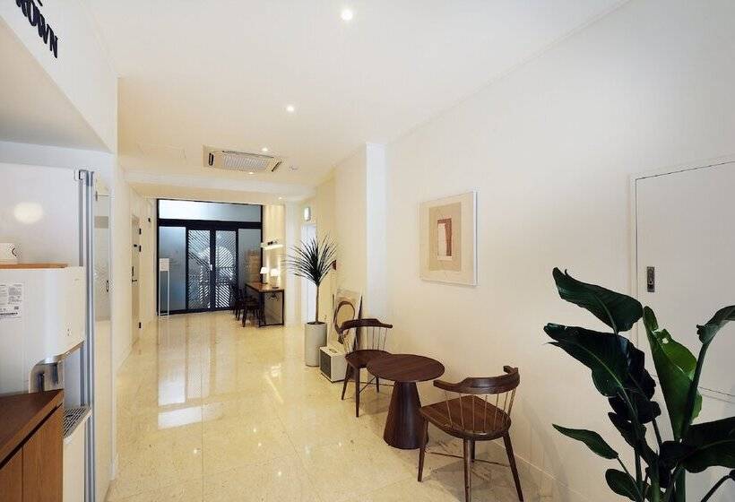 בית מלון כפרי Urban Brown