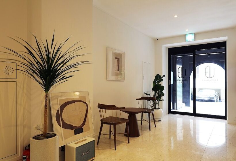 בית מלון כפרי Urban Brown