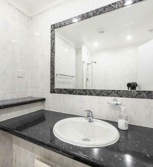 Marble Arch Mews Apart