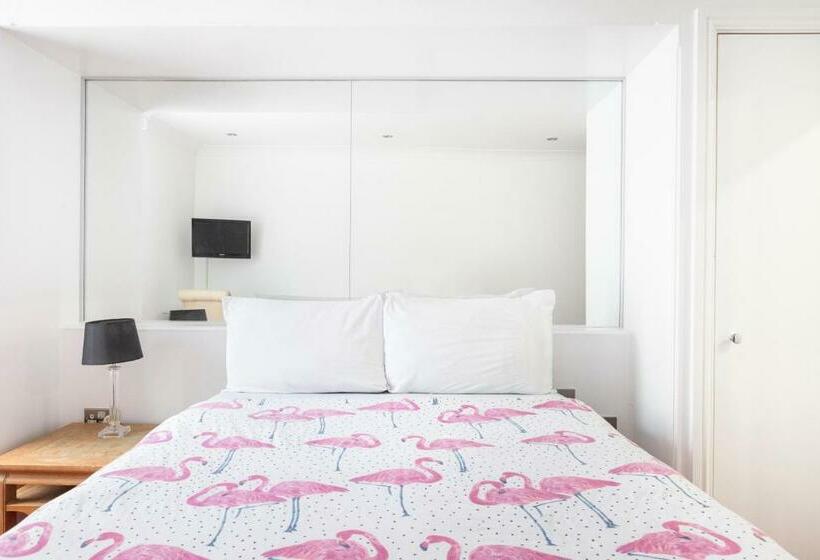 Marble Arch Mews Apart