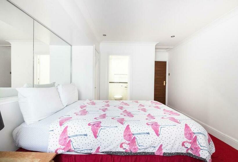 Marble Arch Mews Apart