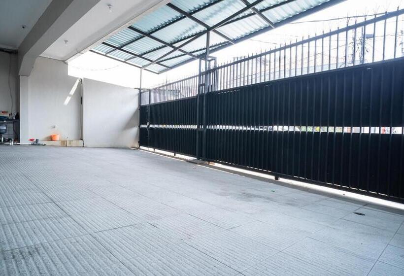 펜션 Koolkost Near Pasar Baru