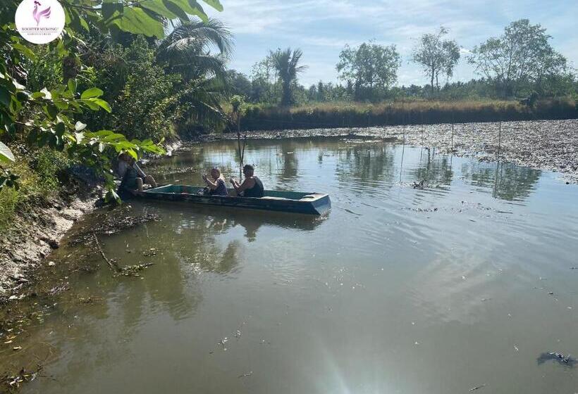 استراحتگاه Rooster Mekong Garden & Villas