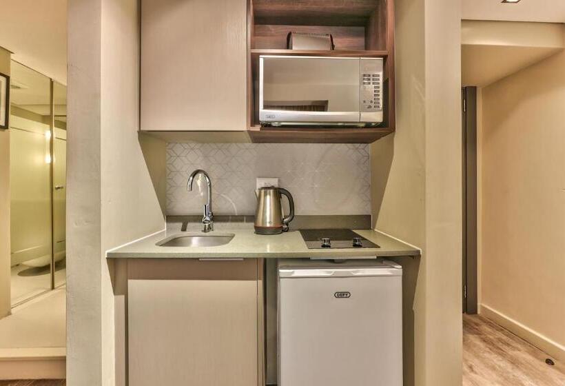 Wink Aparthotel Foreshore