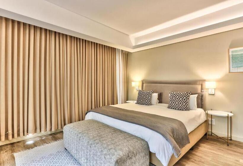 Wink Aparthotel Foreshore