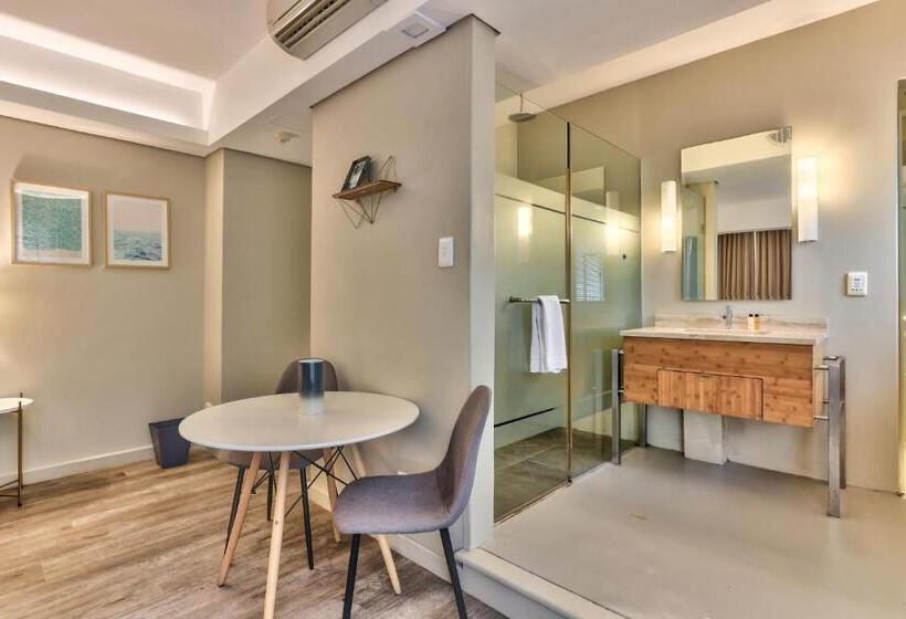 Wink Aparthotel Foreshore