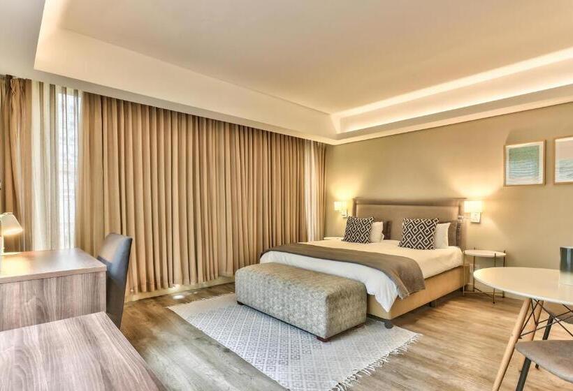 Wink Aparthotel Foreshore