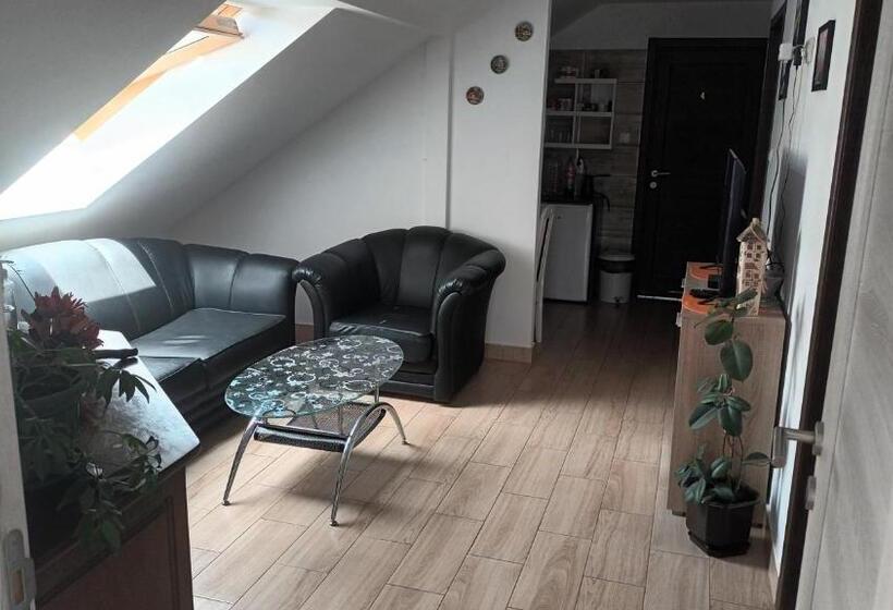 هاستل Apartmani Maja 2