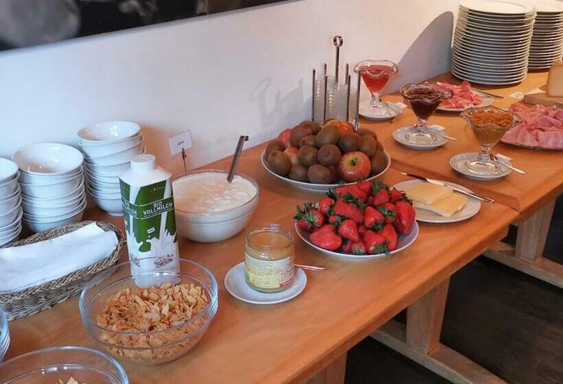 ユースホステル Gasthaus Rössli