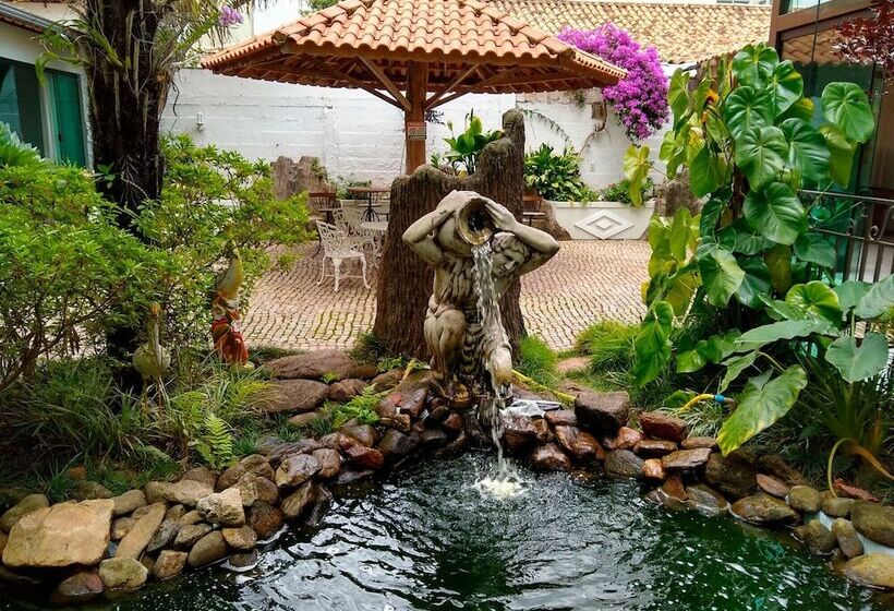 ホテル Alzira Park