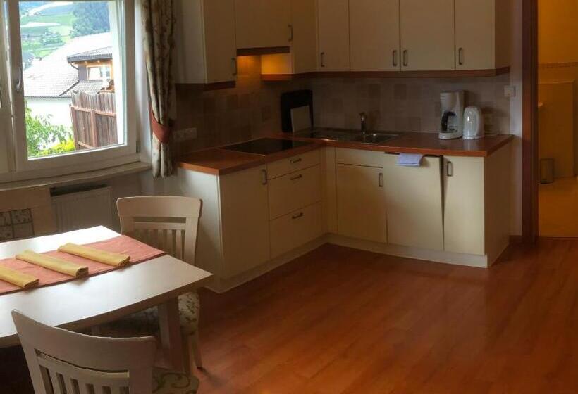 Appartement Tschivon