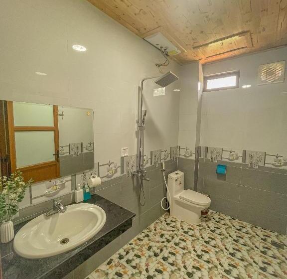 تختخواب و صبحانه Cosiana Homestay