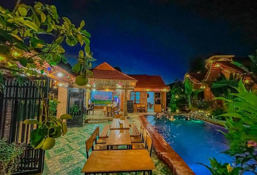 تختخواب و صبحانه Cosiana Homestay