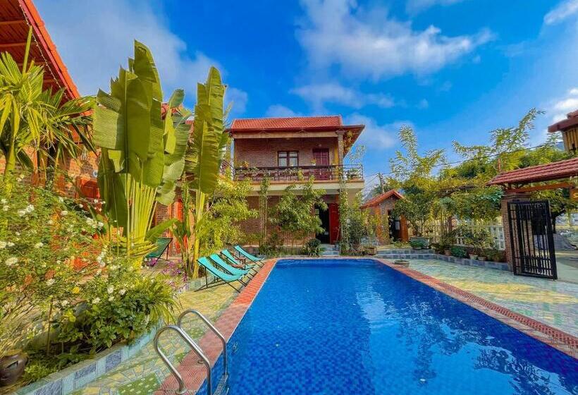 تختخواب و صبحانه Cosiana Homestay