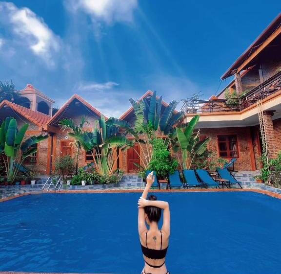 تختخواب و صبحانه Cosiana Homestay