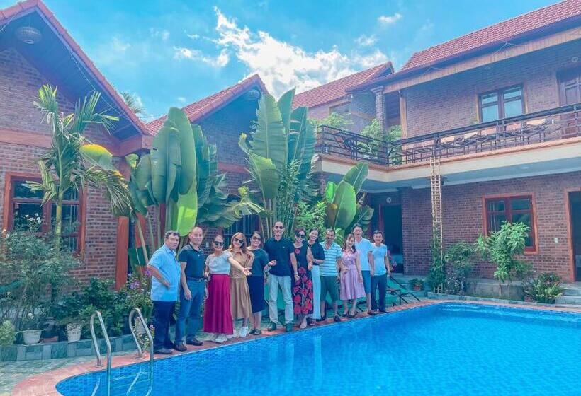 تختخواب و صبحانه Cosiana Homestay