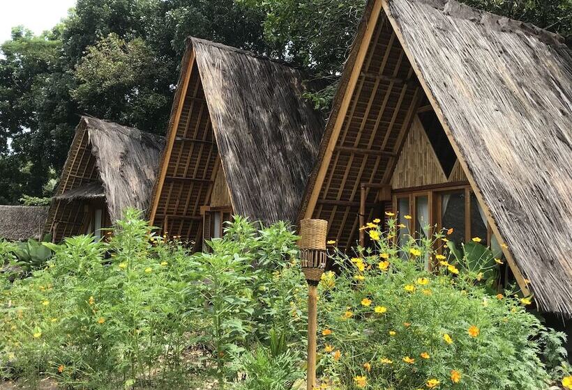 ベッドアンドブレックファースト Lagoona Beach Bungalows   Eco Bungalows Batukaras