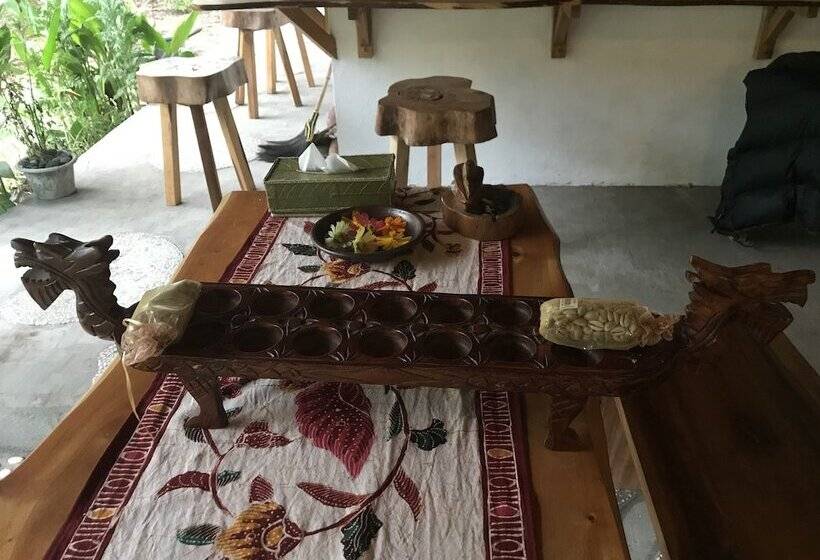 ベッドアンドブレックファースト Lagoona Beach Bungalows   Eco Bungalows Batukaras