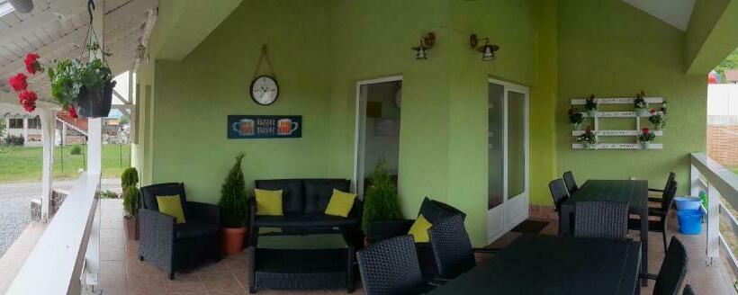 Bed and Breakfast Levi Panzio