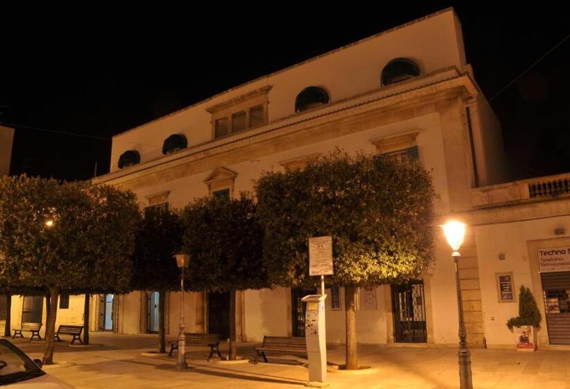تختخواب و صبحانه Palazzo Agrusti   Residenza D Epoca