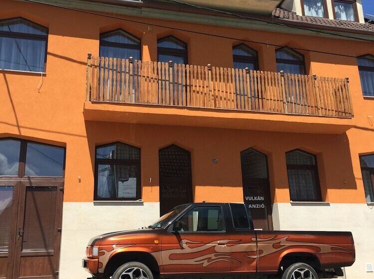 ベッドアンドブレックファースト Vulkán Wellness Panzió