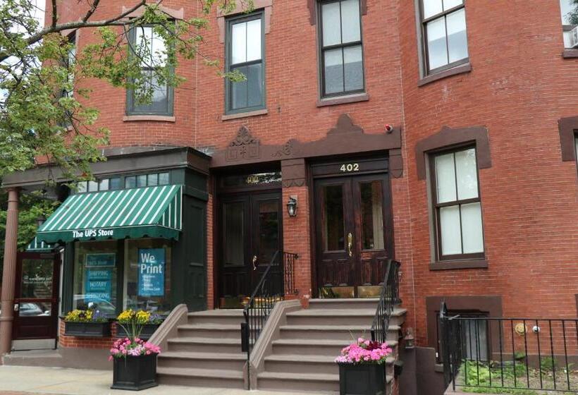 Charming Studio In Boston Brownstone, C. Ave #33